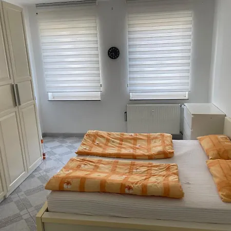 2 Whg In Naehe Zentrum Mit Whirlpool Und Nahen Oeffentliche Verkehrsmitteln *