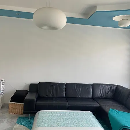 2 Whg In Naehe Zentrum Mit Whirlpool Und Nahen Oeffentliche Verkehrsmitteln Apartman Hannover